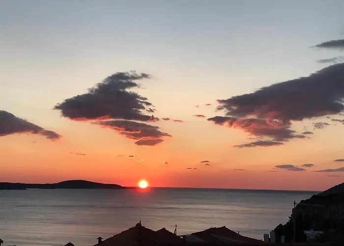 Διαμέρισμα View *